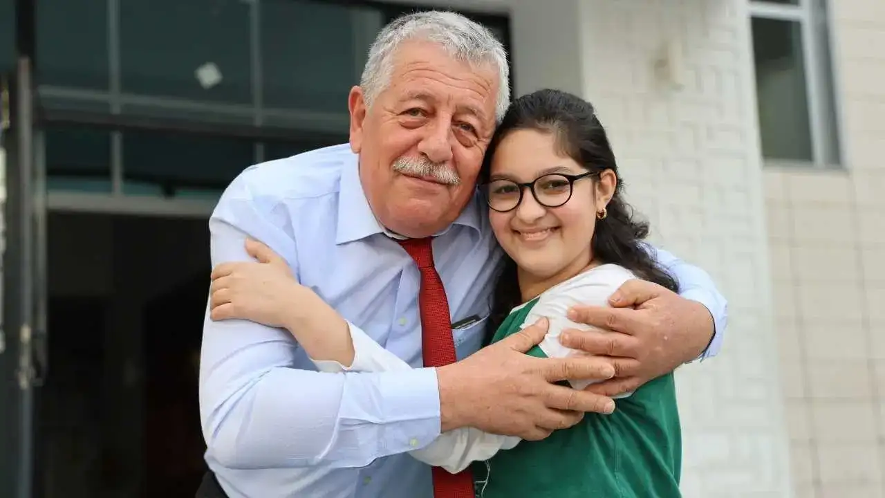 Adana’da Lösemiyi Yenen İkranur’a Okulunda Duygu Dolu Karşılama! 1